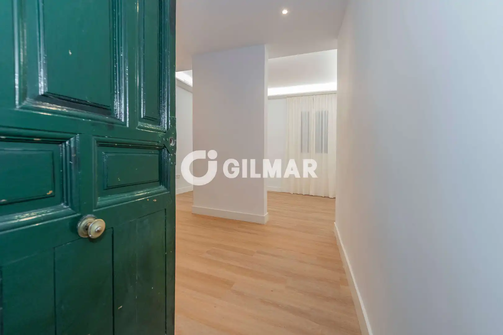 Piso en venta en Madrid con Calefacción y Amueblado