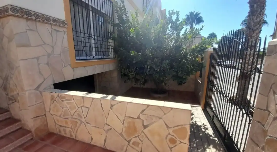 Xalet amb terrassa en venda a Calle Amapola 25, imagen 7
