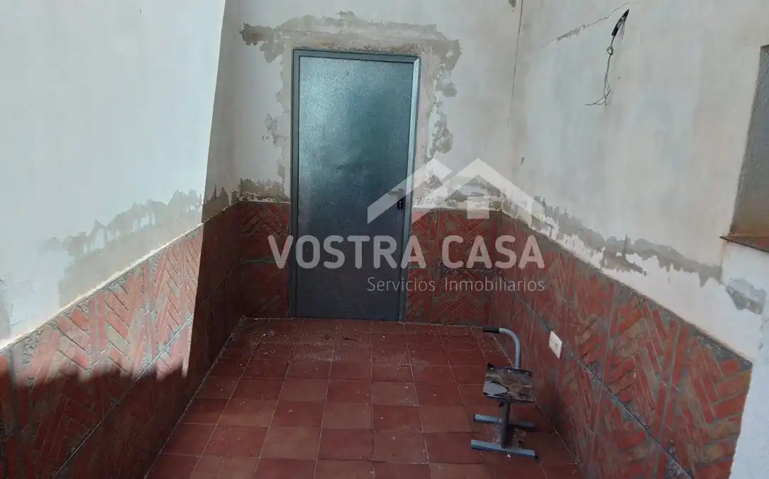 Detached homes for sale in Requena  with Air Conditioner, Heating and Alarm