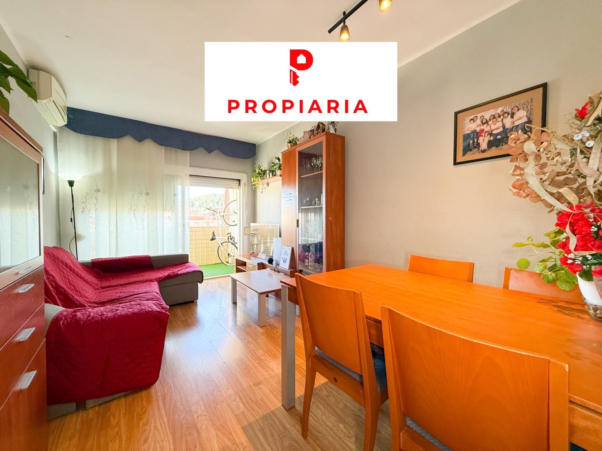 Exterior view of Flat for sale in Sant Andreu de la Barca  with Air Conditioner, Parquet flooring and Balcony