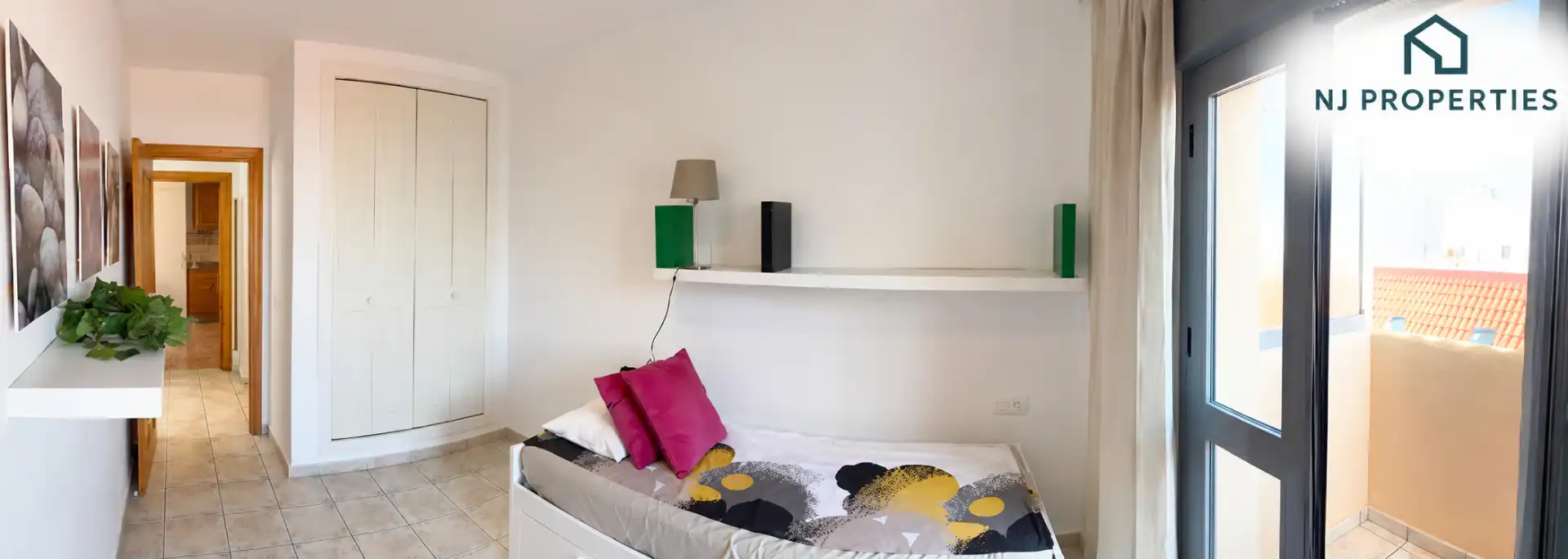 Habitación de Ático en venta en Fuengirola con Aire acondicionado, Terraza y Amueblado