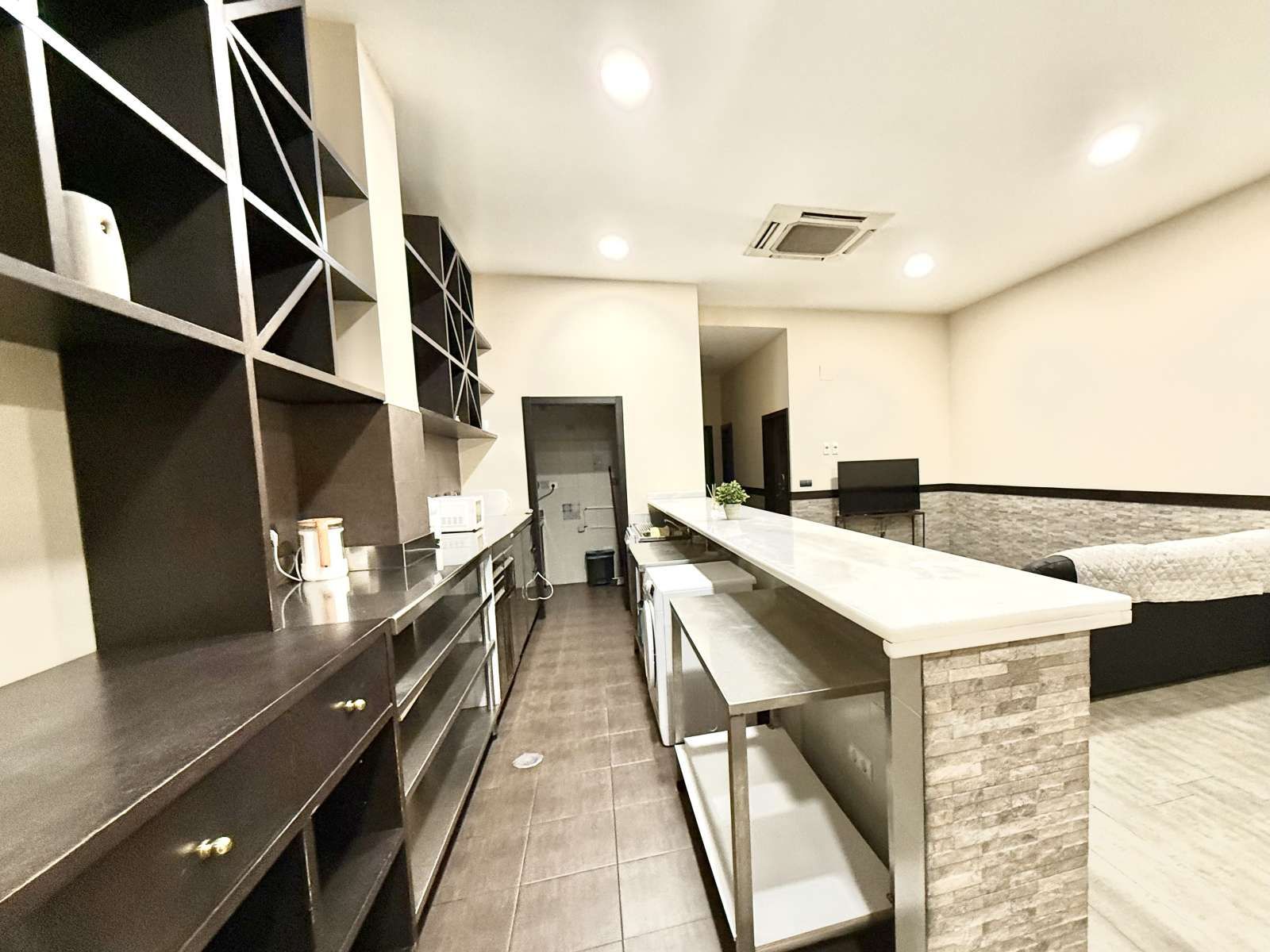 Cuina de Apartament per a compartir en  Madrid Capital amb Aire condicionat, Calefacció i Terrassa