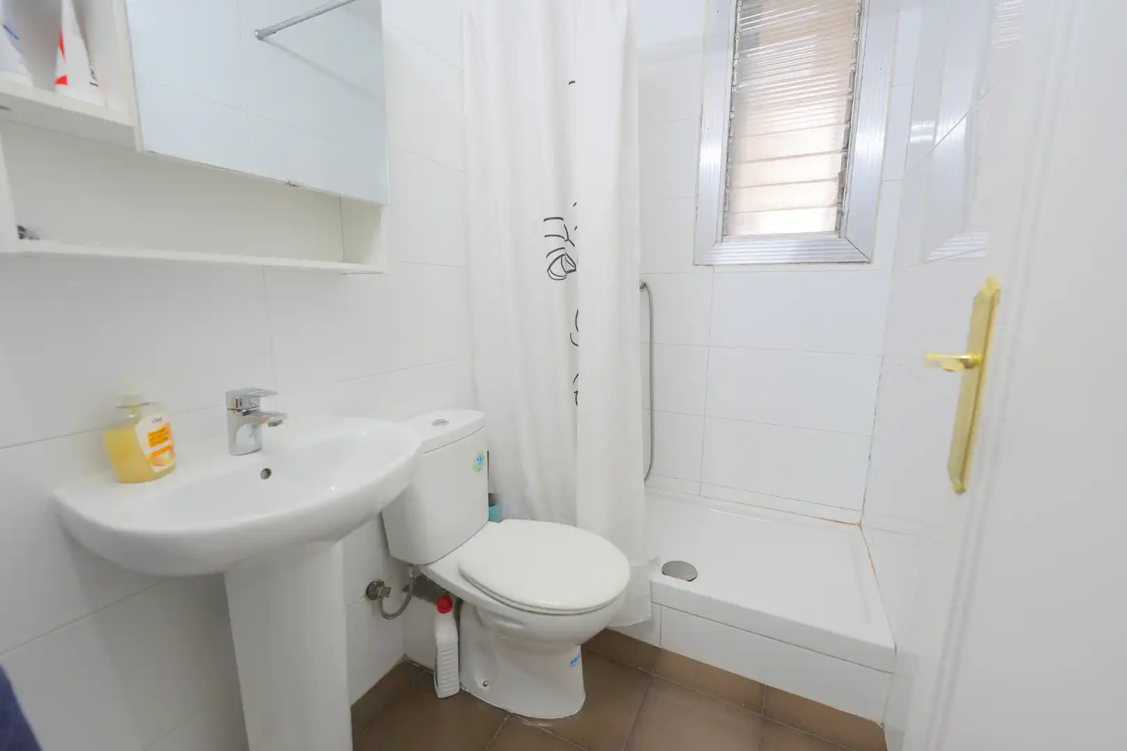 Bathroom of Flat for sale in Barcelona  with Balcony