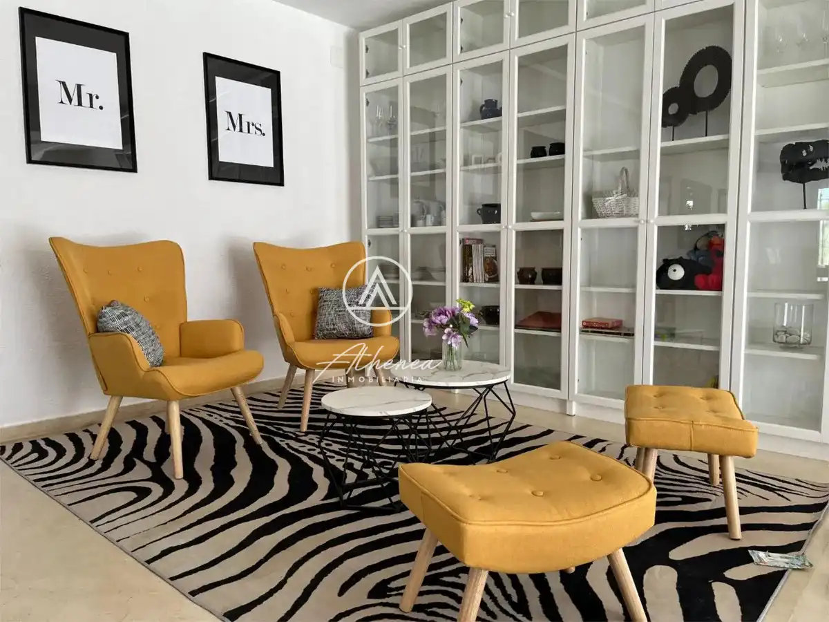 Sala de estar de Casa o chalet en venta en Roquetas de Mar con Aire acondicionado, Calefacción y Jardín privado