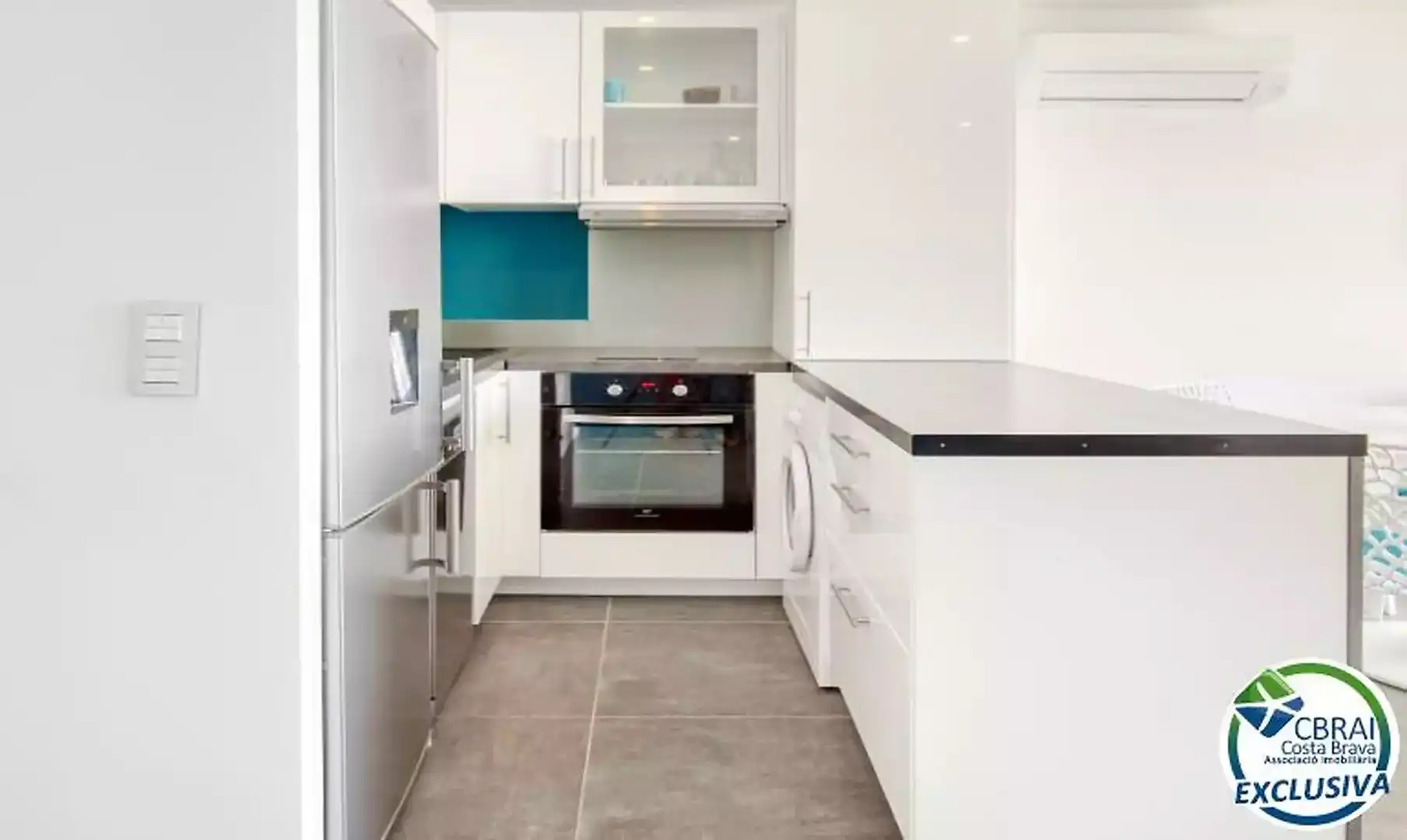 Küche von Wohnung zum Verkauf in Roses mit Klimaanlage, Heizung und Terrasse