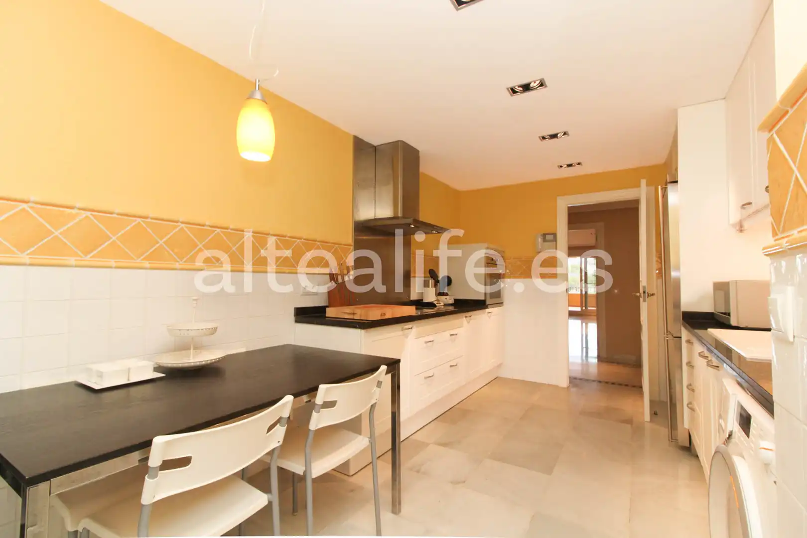 Cocina de Apartamento en venta en Altea con Aire acondicionado, Calefacción y Jardín privado