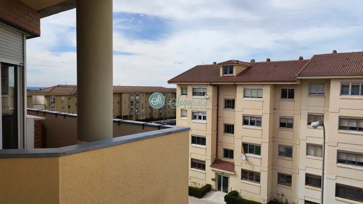 Exterior view of Flat for sale in Segovia  with Heating, Parquet flooring and Terrace