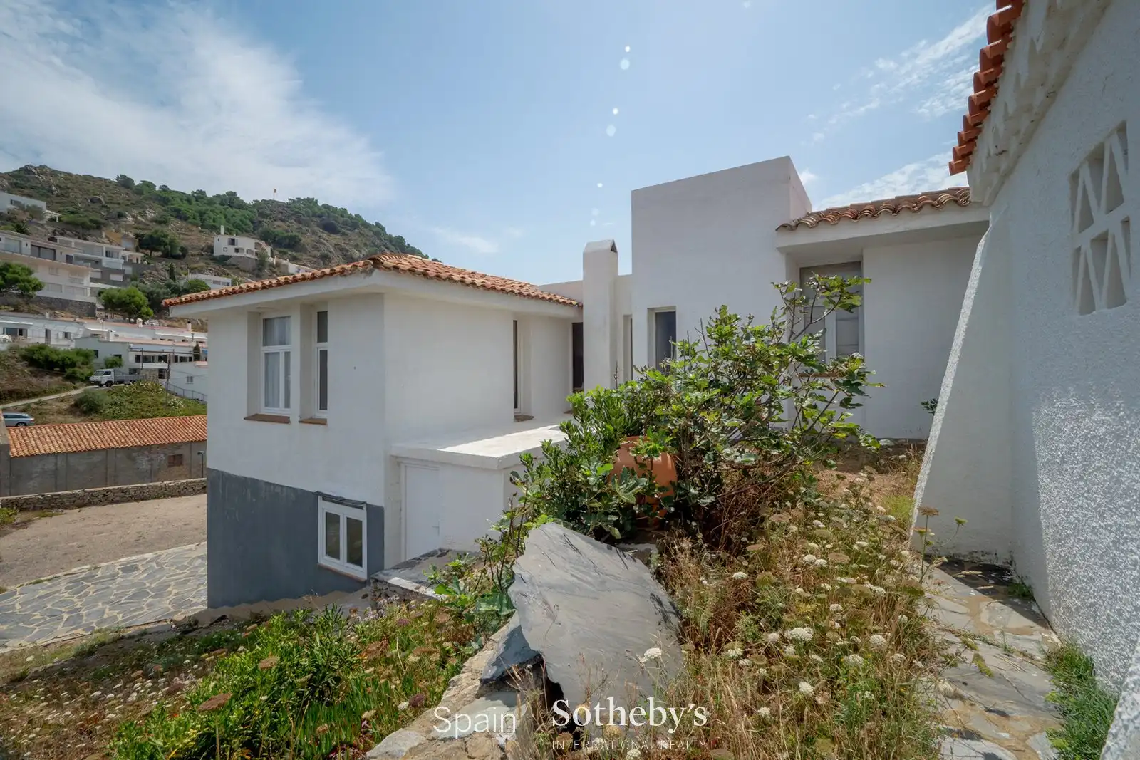 Vista exterior de Casa o xalet en venda en El Port de la Selva amb Calefacció, Jardí privat i Terrassa