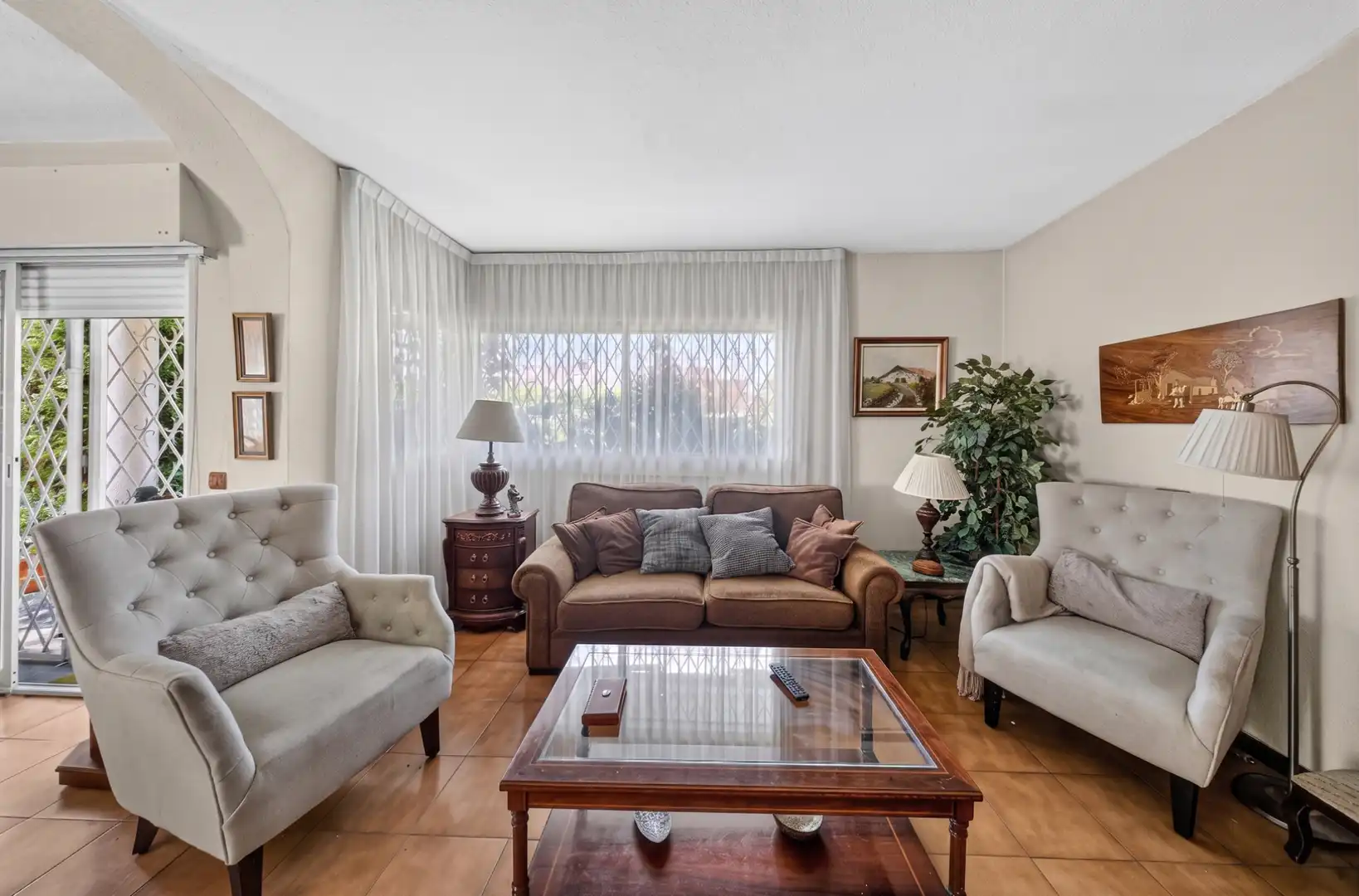 Wohnzimmer von Haus oder Chalet zum Verkauf in Torrelodones mit Heizung, Privatgarten und Parkett