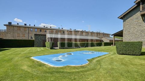 Foto 2 de Casa adosada en venta en Urbanizacion Serrat del Pla de Tomet, Bellver de Cerdanya, Lleida