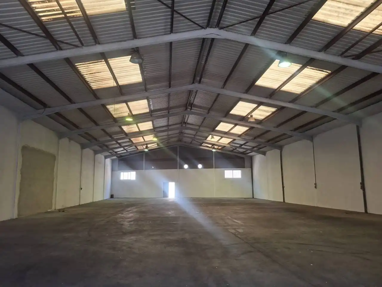 Nave industrial de alquiler en Beniparrell