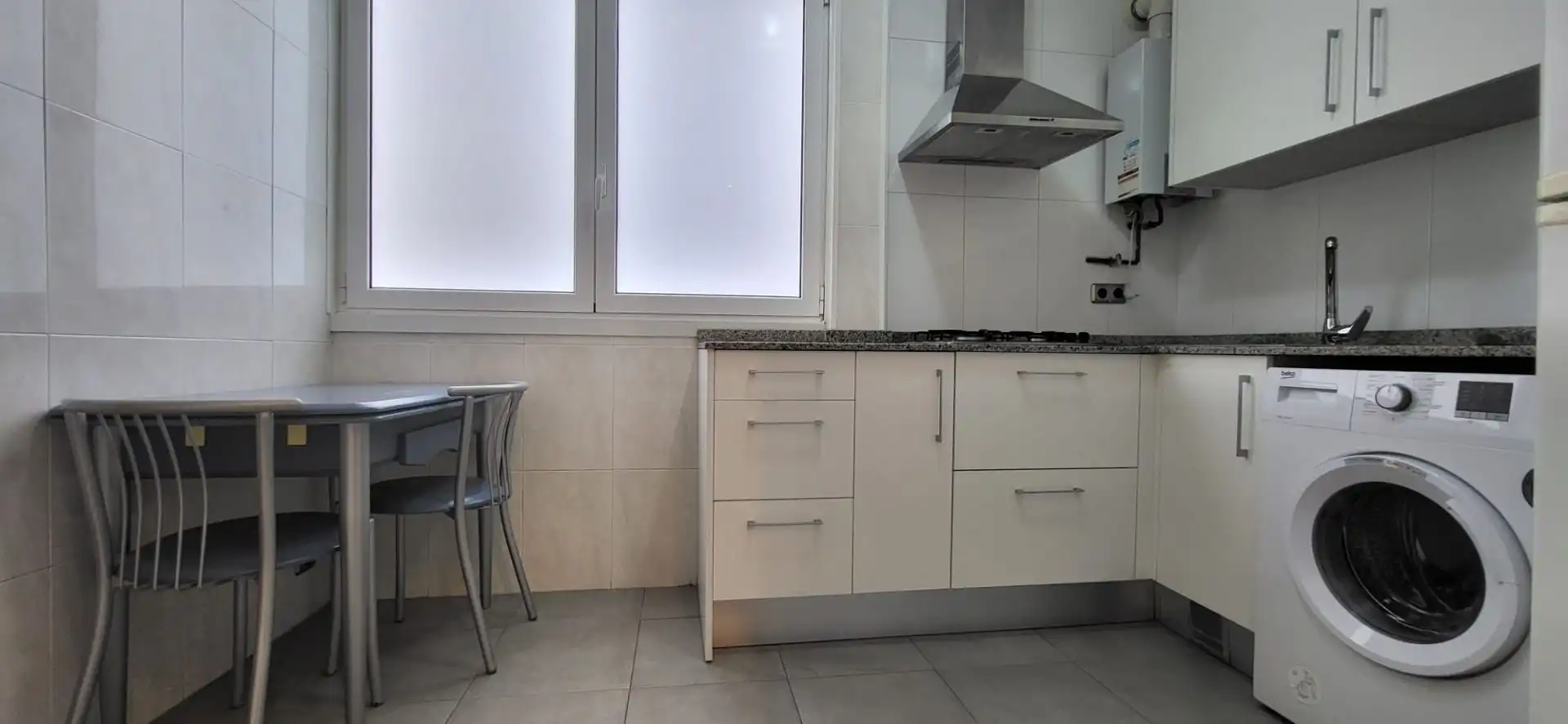Cocina de Piso en venta en Barcelona con Aire acondicionado