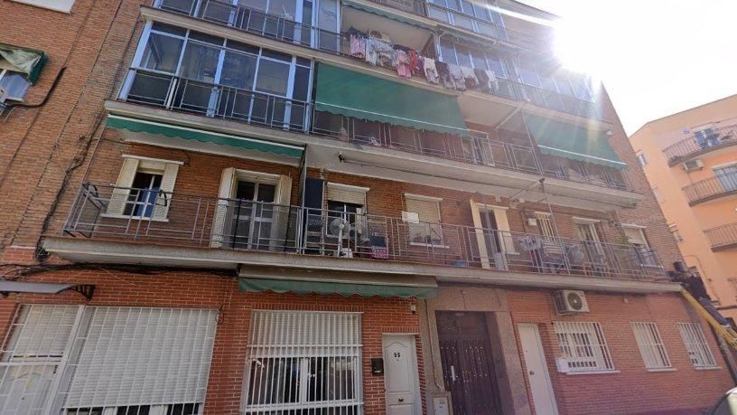 Vista exterior de Apartament en venda en  Madrid Capital amb Calefacció, Terrassa i Balcó