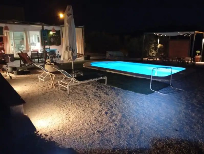 Piscina de Finca rústica de lloguer en Lucena amb Aire condicionat, Rentadora i Microones