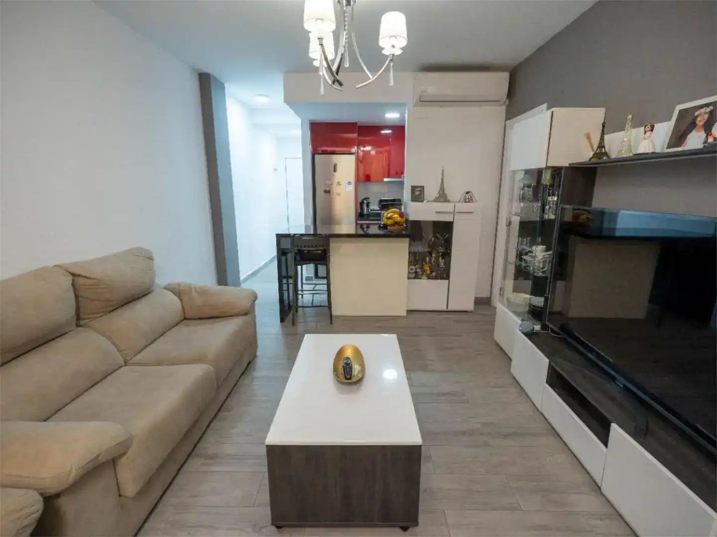 Sala d'estar de Pis en venda en Torrevieja amb Aire condicionat, Piscina i Balcó