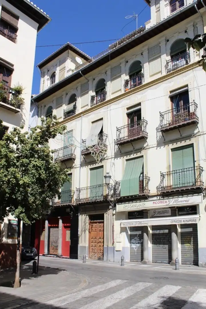 Vista exterior de Àtic en venda en Granada amb Aire condicionat, Calefacció i Terrassa
