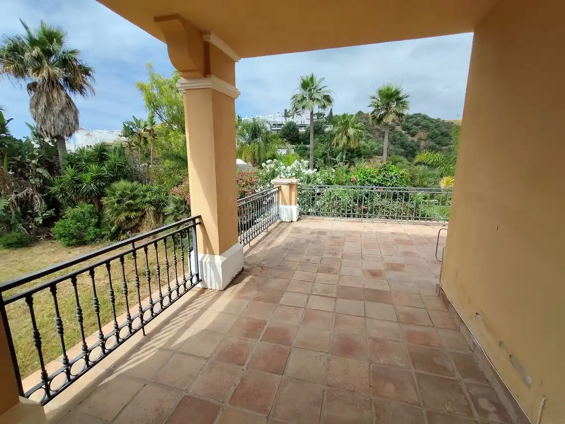 Terrassa de Casa o xalet en venda en Estepona amb Jardí privat, Terrassa i Traster