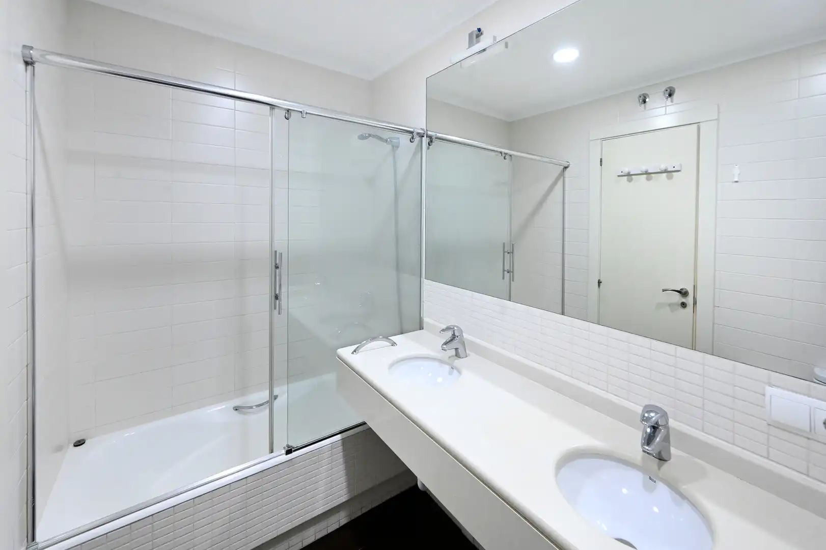 Flat for rent in Avenida Doctor Diego Madrazo, Valdenoja