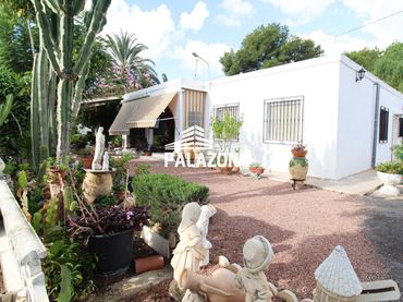 Landhaus mit Pool zum Verkauf in Crevillent