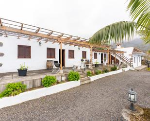 Vista exterior de Finca rústica en venda en Los Realejos amb Jardí privat, Piscina i Piscina comunitària