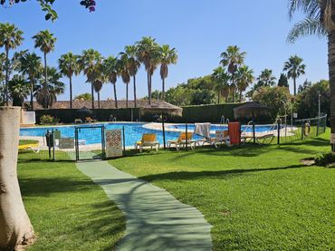 Apartament amb piscina de lloguer a Calahonda