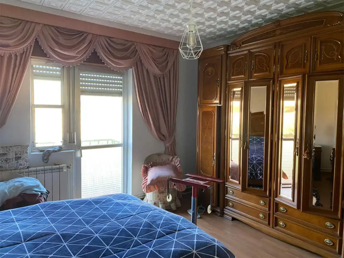 Schlafzimmer von Wohnung zur Miete in Torrelavega  mit Parkett, Abstellraum und Möbliert