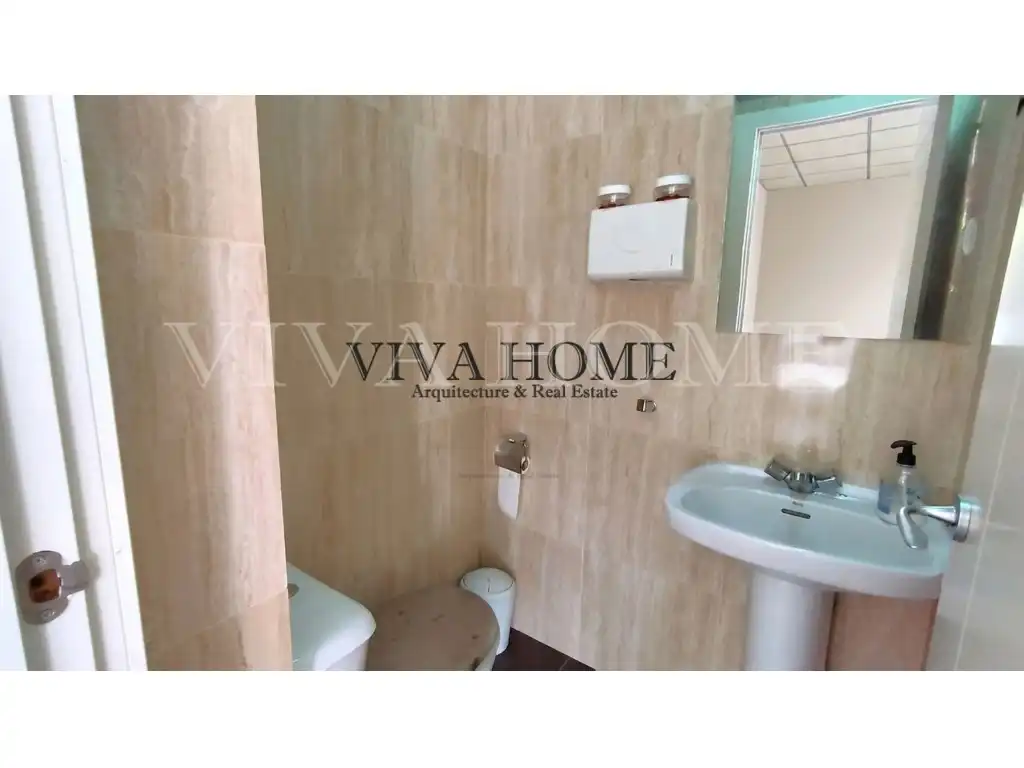 Baño de Local en venta en Arganda del Rey