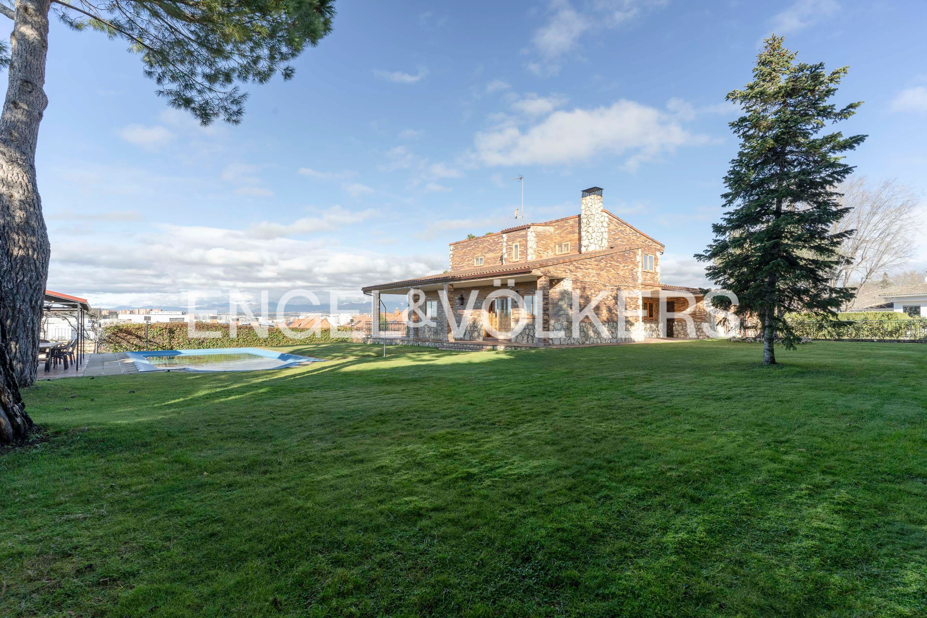 Casa o xalet en venda en Tres Cantos amb Calefacció, Jardí privat i Terrassa