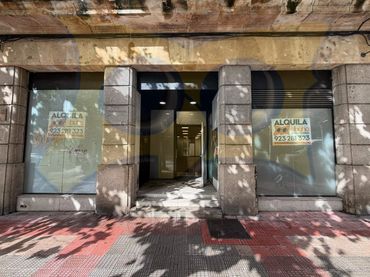 Local comercial de lloguer a Centro