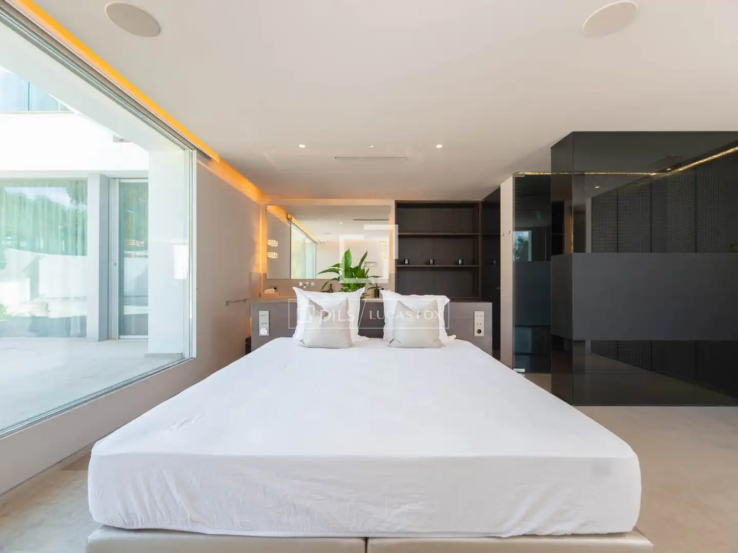 Bedroom of Houses for sale in Santa Eulària des Riu  with Air Conditioner, Heating and Private garden