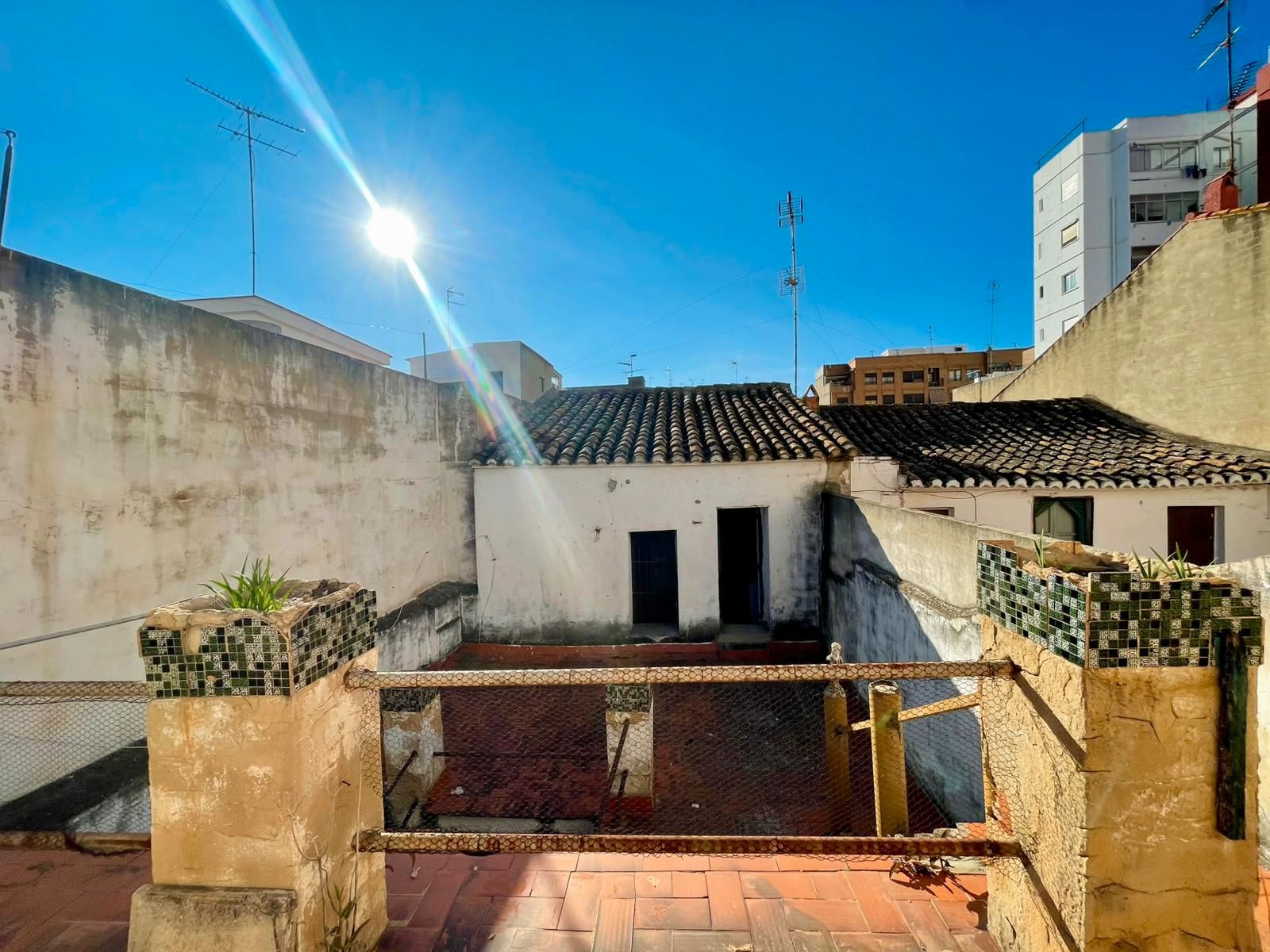 Exterior view of House or chalet for sale in Moncada  with Terrace, Storage room and Furnished