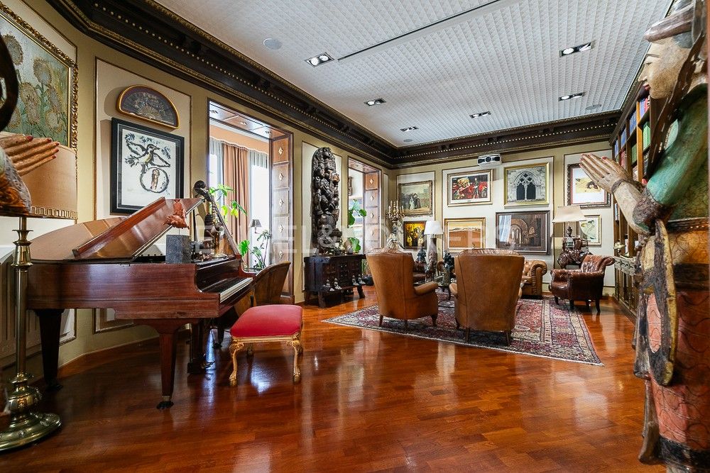 Living room of Apartment for sale in  Valencia Capital  with Air Conditioner, Heating and Parquet flooring