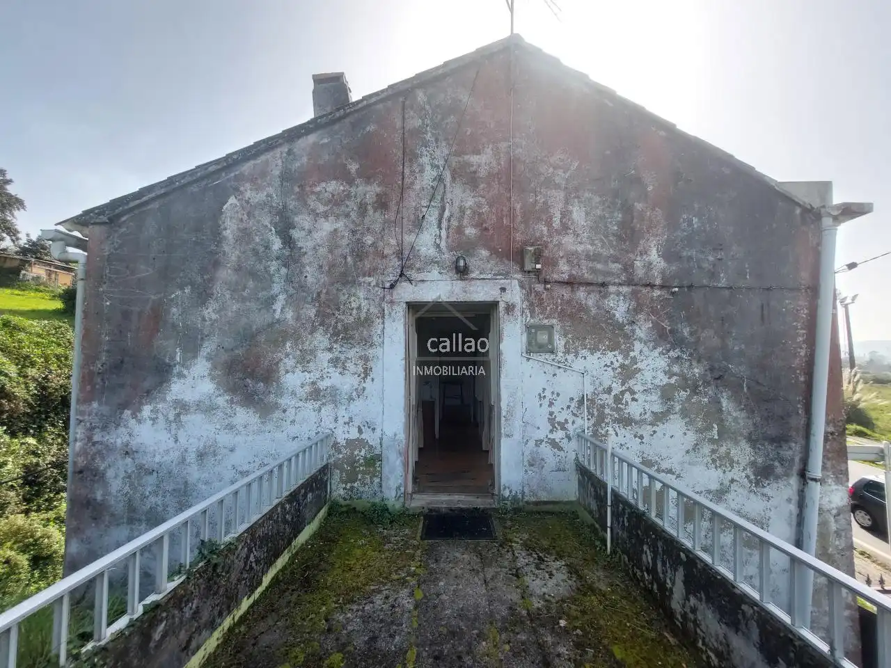 Vista exterior de Casa o xalet en venda en Ferrol amb Jardí privat i Traster