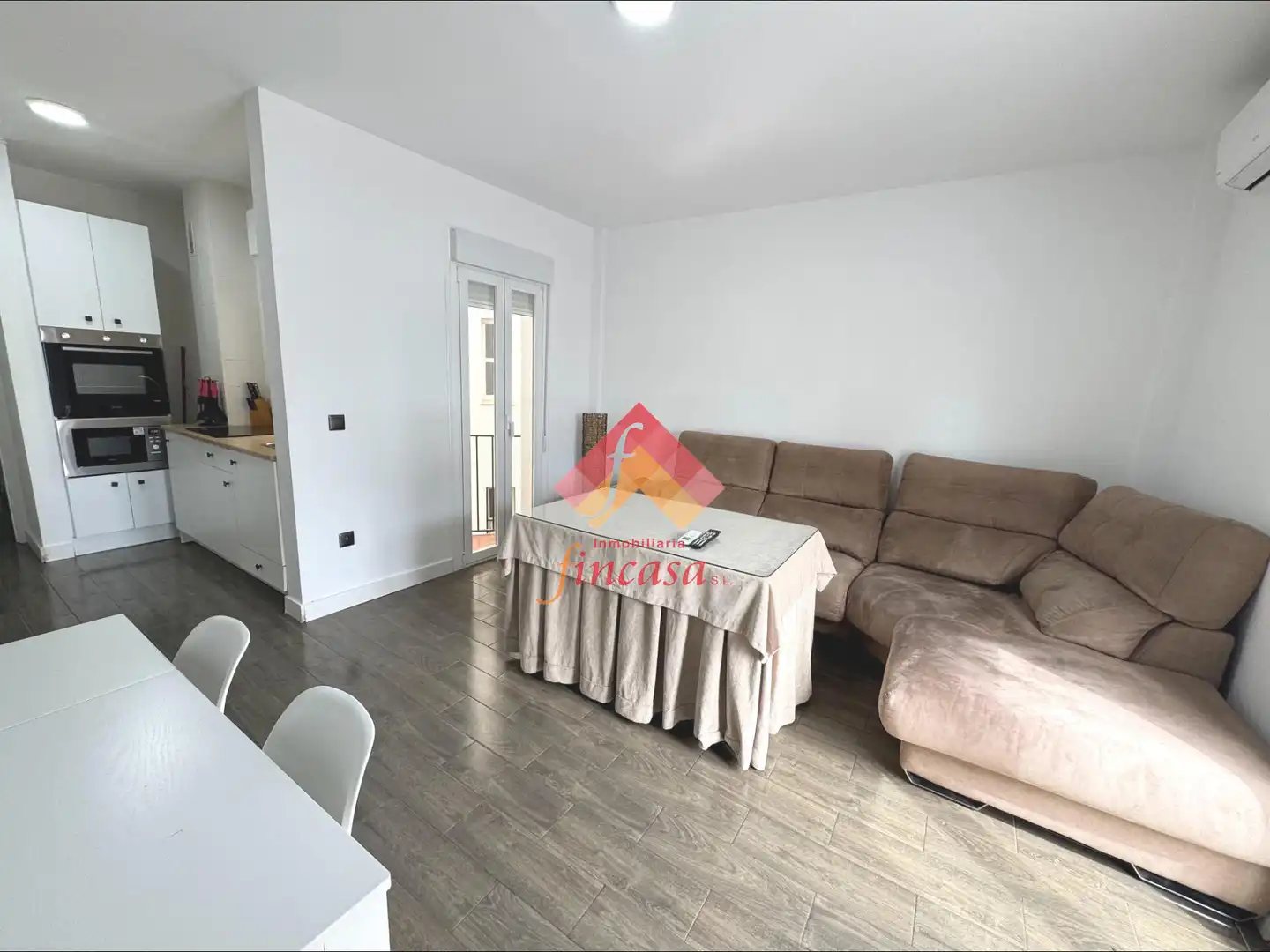Sala de estar de Piso en venta en Ronda con Terraza, Amueblado y Balcón