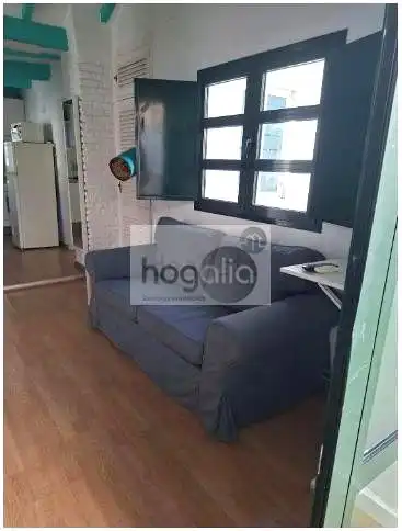 Habitación de Estudio de alquiler en Sevilla con Aire acondicionado, Terraza y Amueblado