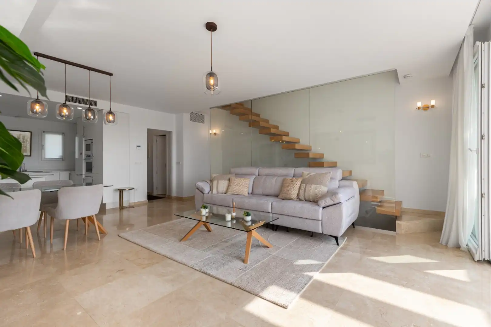 Sala d'estar de Casa adosada de lloguer en Mijas amb Aire condicionat, Calefacció i Terrassa