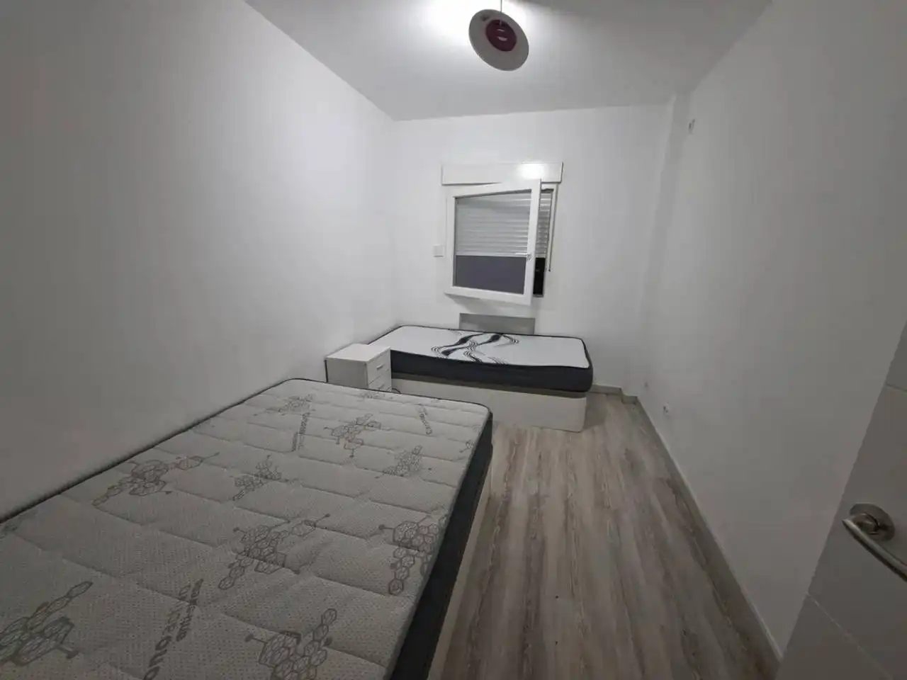 Dormitori de Pis en venda en Esplugues de Llobregat amb Aire condicionat, Parquet i Terrassa