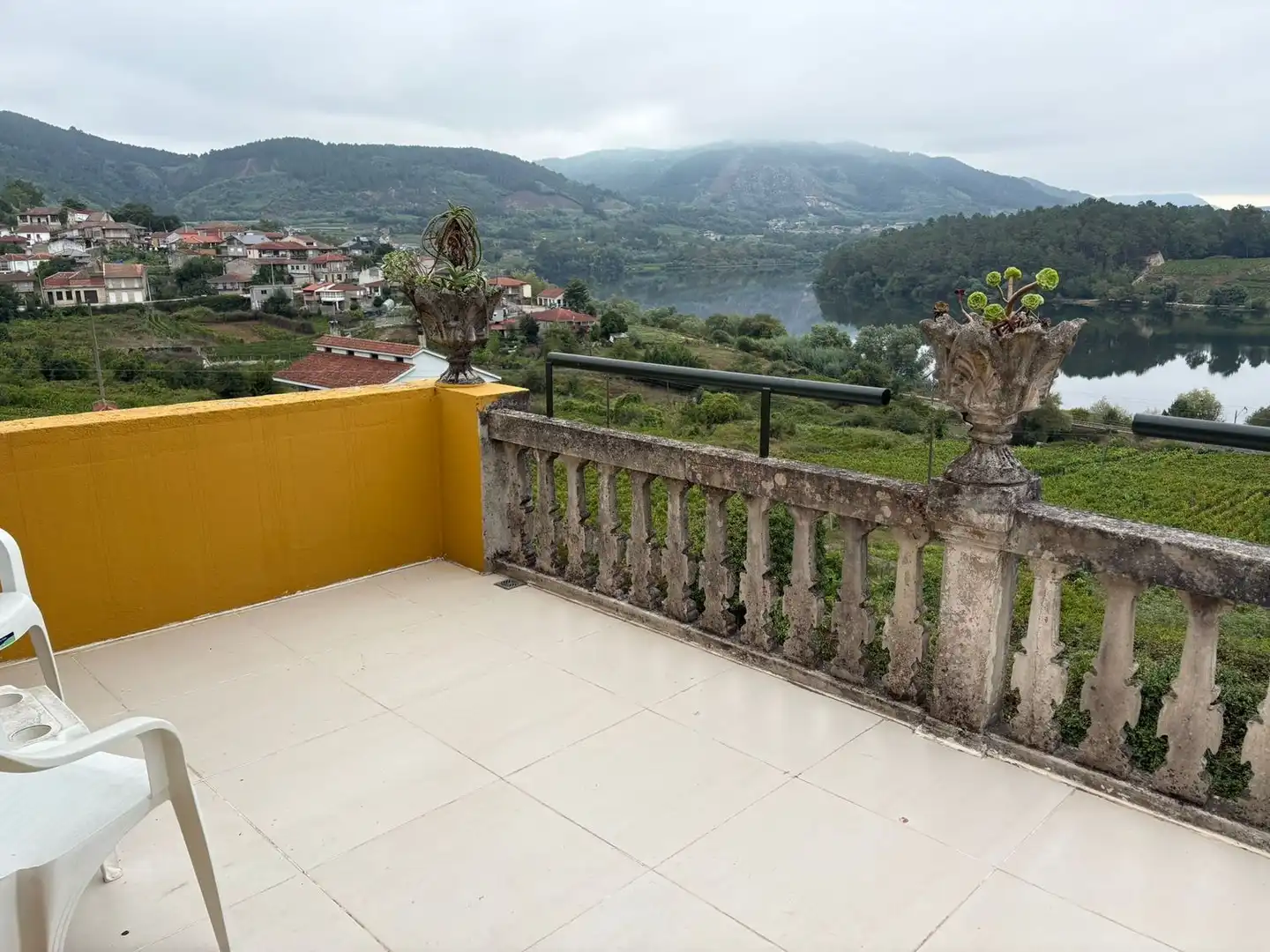 Flat for rent in Cenlle, Ourense
