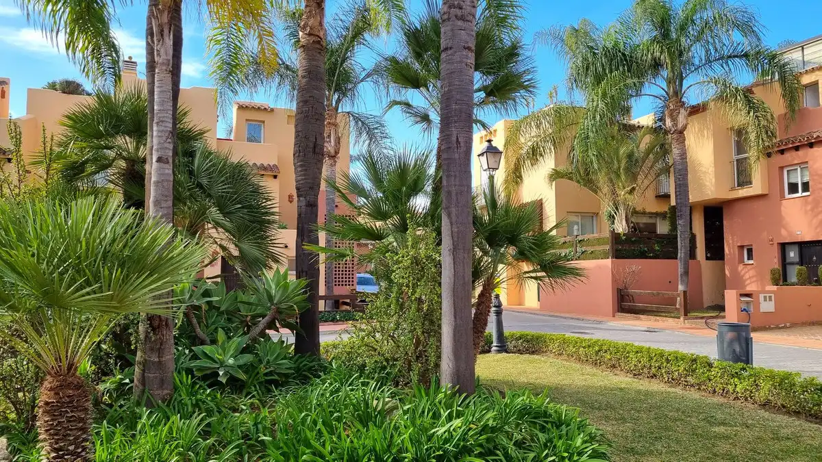 Adosado con piscina en venta en Nueva Andalucía, imagen 6