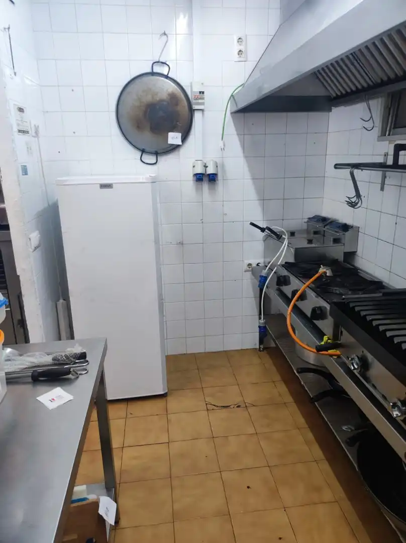 Local comercial en venda a JUAN RAMON JIMENEZ, imagen 3