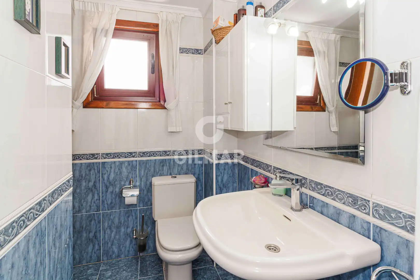Bathroom of Flat for sale in Sevilla  with Heating