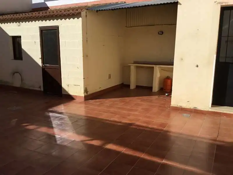 Casa adosada de lloguer a Benacazón
