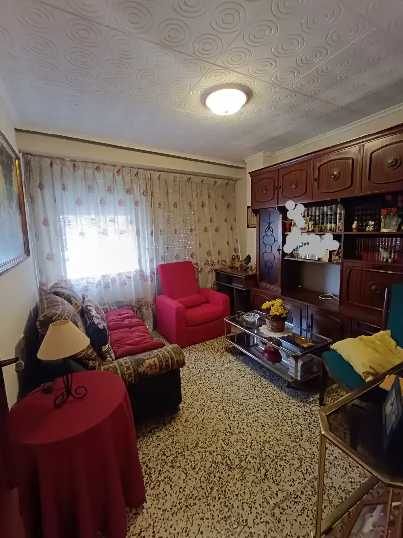 Piso con ascensor en venta en Calle Pinoso, imagen 4