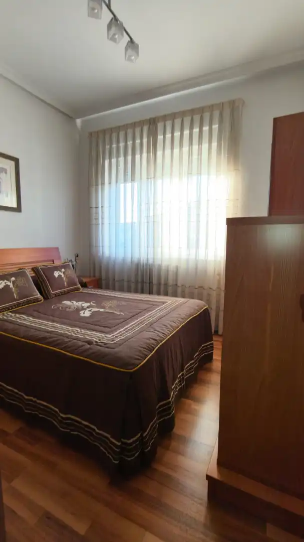 Habitación de Finca rústica en venta en Avilés con Calefacción, Jardín privado y Amueblado
