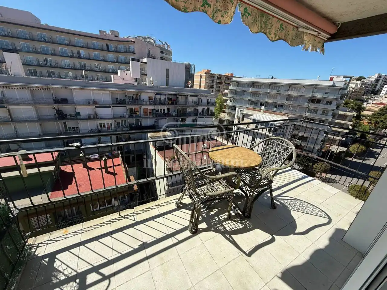 Piso en venta en Avenida Pau Casals, Centre