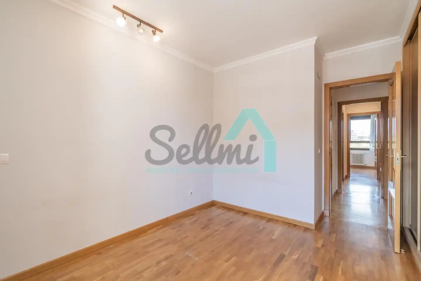 Habitación de Piso de alquiler en Oviedo  con Calefacción, Parquet y Terraza