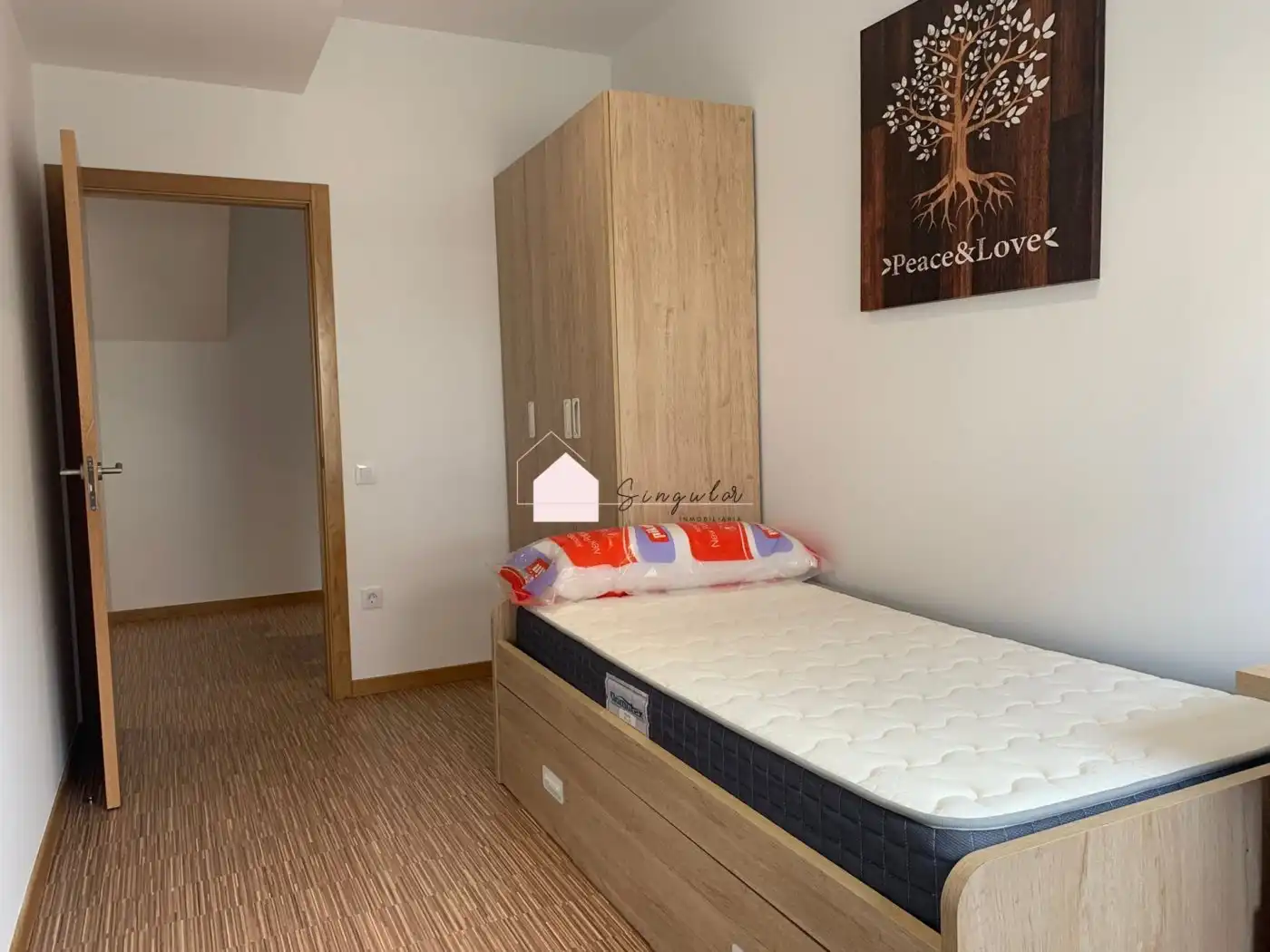 Schlafzimmer von Wohnung zur Miete in Mos mit Heizung, Terrasse und Abstellraum