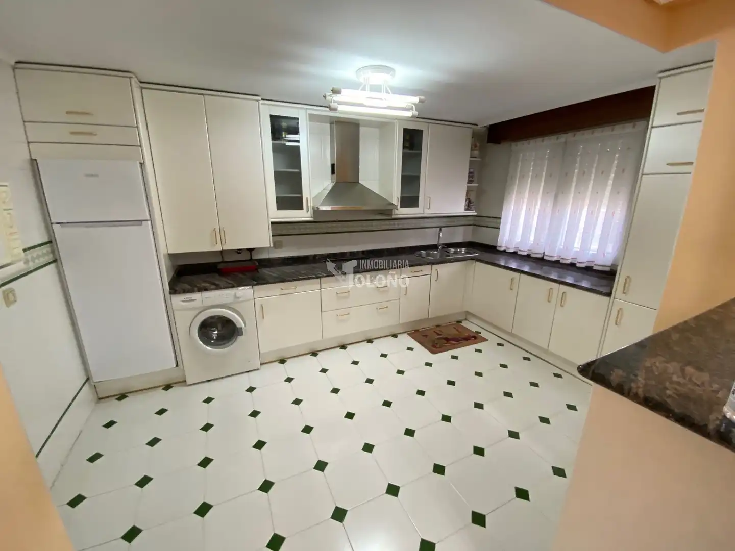 Cuina de Casa o xalet en venda en Haro amb Calefacció, Jardí privat i Parquet