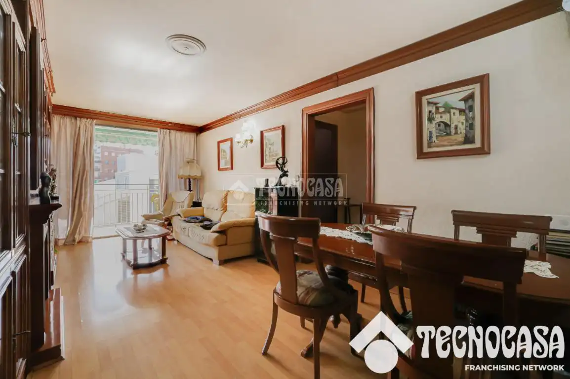 Sala de estar de Piso en venta en Santa Coloma de Gramenet