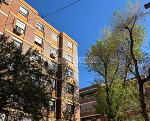 Vista exterior de Pis en venda en  Madrid Capital amb Calefacció i Parquet